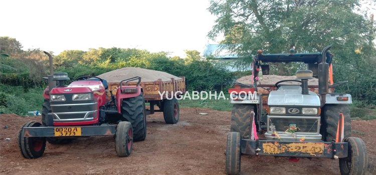 କାଶୀନଗର ପୋଲିସ ଦ୍ୱାରା ଦୁଇଗୋଟି ବାଲି ବୋଝେଇ ଟ୍ରାକ୍ଟର ଜବତ