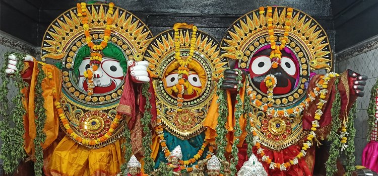 କାର୍ତିକ ପୂର୍ଣ୍ଣିମା ଅବସରରେ ପାବନ ଶ୍ରୀକ୍ଷେତ୍ରାଧିପତିଙ୍କ ରାଜରାଜେଶ୍ୱରୀ ବେଶ