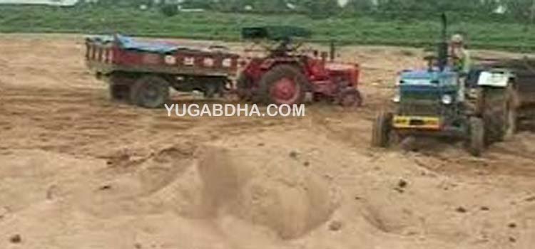 ପ୍ରଶାସନର ନିର୍ଦ୍ଦେଶକୁ ମାନୁ ନାହାନ୍ତି ବାଲି ମାଫିଆ; ବେଆଇନି ଭାବେ ଚାଲିଛି ବାଲି ଉତ୍ତୋଳନ