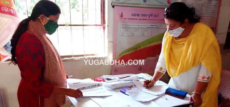 ଭୋଟର ଯାଞ୍ଚ ଅଭିଯାନ: ତହସିଲଦାରଙ୍କ ବିଭିନ୍ନ ବୁଥ୍ ପରିଦର୍ଶନ