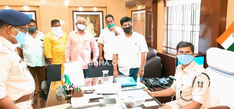 ଗଞ୍ଜାମ କ୍ରିୟାନୁଷ୍ଠାନ କମିଟି ପକ୍ଷରୁ ଅତିରିକ୍ତ ଜିଲ୍ଲାପାଳ ଓ ଏସପି ଙ୍କୁ ଦାବୀପତ୍ର ପ୍ରଦାନ