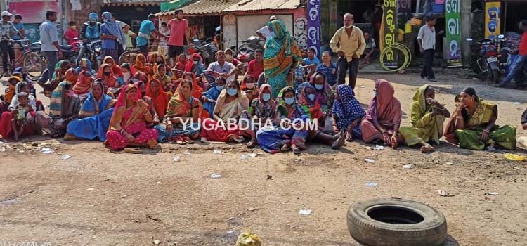 ବ୍ୟାରେଜରେ ନିଖୋଜ ଶତୃଘ୍ନ ଦାସଙ୍କୁ ଉଦ୍ଧାର ଦାବିରେ ରାସ୍ତାରୋକ 