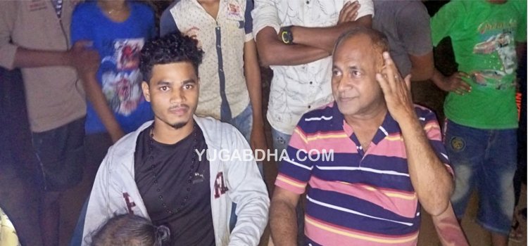 ଗାଁ ରେ କମେଡିଆନ ବ୍ରଜଙ୍କୁ ଦେଖିବାକୁ ଭିଡ