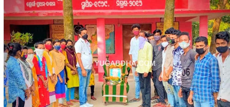 ପୁରାତନ ଛାତ୍ରଛାତ୍ରୀଙ୍କ ପକ୍ଷରୁ ଦୀପାବଳି ଓ ଶିଶୁଦିବସ ପାଳନ