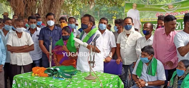 ଇଞ୍ଚୋଳ ସରପଞ୍ଚ, ସମିତିସଭ୍ୟ ଓ  ନାଏବସରପଞ୍ଚଙ୍କ ସମେତ ଶତାଧିକ ସମର୍ଥକ ବିଜେଡିରେ ସାମିଲ 