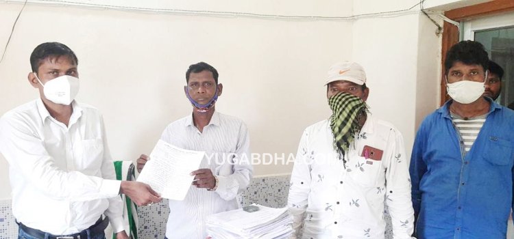 ଶ୍ରମିକ ଅଧିକାର ଦାବୀ ନେଇ ଦଳିତ ସହାୟକ ପ୍ରତିଷ୍ଠାନ ପକ୍ଷରୁ ଦାବୀ ପତ୍ର