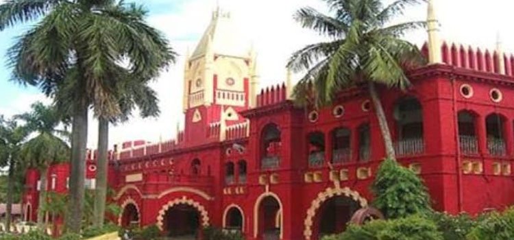 ଘରୋଇ ସ୍କୁଲ ଫି’ କମାଇବା ମାମଲା : ଫି’ କେତେ କମିବ ସତ୍ୟପାଠ ଦେବାକୁ ହାଇକୋର୍ଟଙ୍କ ନିର୍ଦ୍ଦେଶ