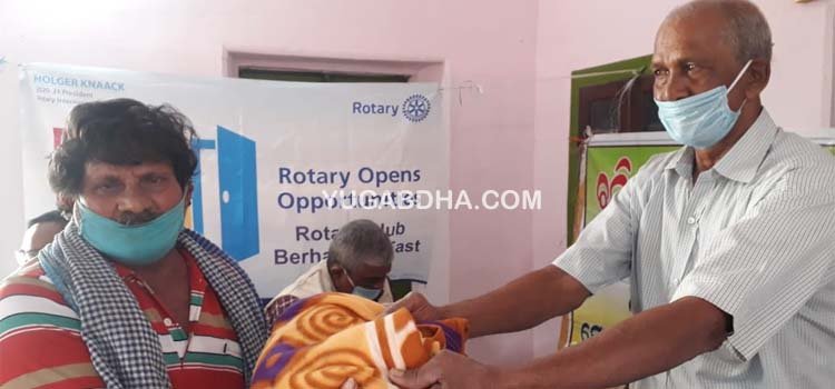 କେରାଣ୍ଡିତୋଳା ରେ ବରିଷ୍ଠ ନାଗରିକ ମଞ୍ଚ ଆନୁକୂଲ୍ୟରେ  ଶୀତ ବସ୍ତ୍ର ଓ ମାସ୍କ ବଣ୍ଟନ କାର୍ଯ୍ୟକ୍ରମ