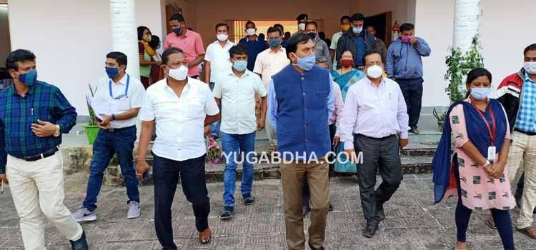 ପ୍ରମୁଖ ସଚିବଙ୍କ ଆଦର୍ଶ ବିଦ୍ୟାଳୟ ପରିଦର୍ଶନ