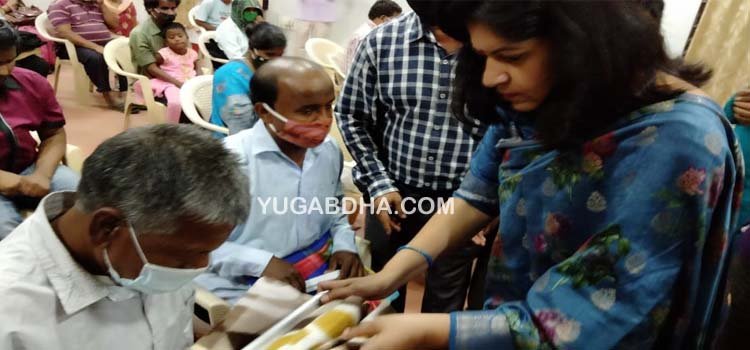 ଏକଶହ ଦୃଷ୍ଟିବାଧିତଙ୍କୁ କମ୍ବଳ ଓ ଧଳାବାଡ଼ି ପ୍ରଦାନ