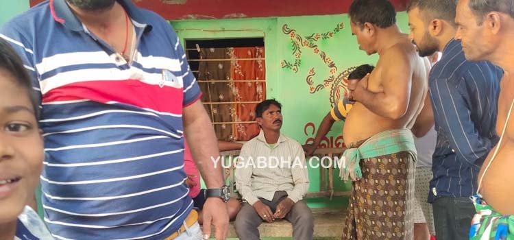 ଗ୍ରାମବାସୀଙ୍କ ଦ୍ୱାରା ଟିଭି କାର୍ଡ ରାକେଟ ଅଟକ