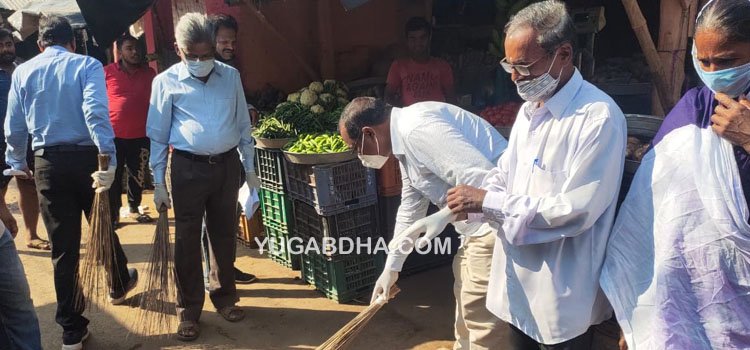 ବେଗୁନିଆପଡା ମାର୍କେଟରେ ସ୍ୱଛତା କାର୍ଯ୍ୟକ୍ରମ