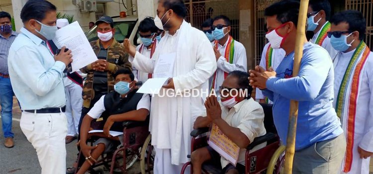 ଦିବ୍ୟାଙ୍ଗ ମାନେ ଗଞ୍ଜାମ ଜିଲ୍ଲାପାଳଙ୍କୁ ଭେଟିଲେ