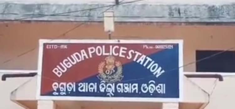 କୁକୁଡ଼ା ଫାର୍ମକୁ ପୋଡି ଦେଲେ ଦୁର୍ବୃତ୍ତ