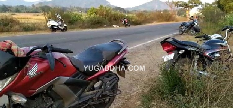 ବେଣାକୁନ୍ଦ। ବାରଙ୍ଗ ନାଳ ନିକଟରେ ଦୁଇ ବାଇକ ମୁହାଁମୁହିଁ ଧକ୍କା ; ୩ ଗୁରୁତର