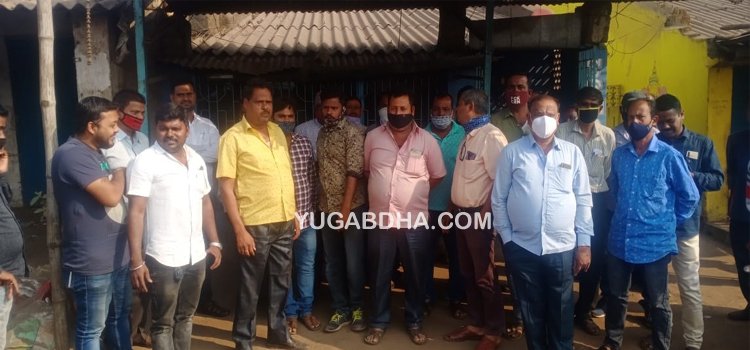 ଇମ୍ଫା ର ମନମୁଖୀ କାର୍ଯ୍ୟ କୁ ବିରୋଧ କରି ଆଗକୁ ଆସିଲେ ଶତାଧିକ ଟ୍ରକ ମାଲିକ ।