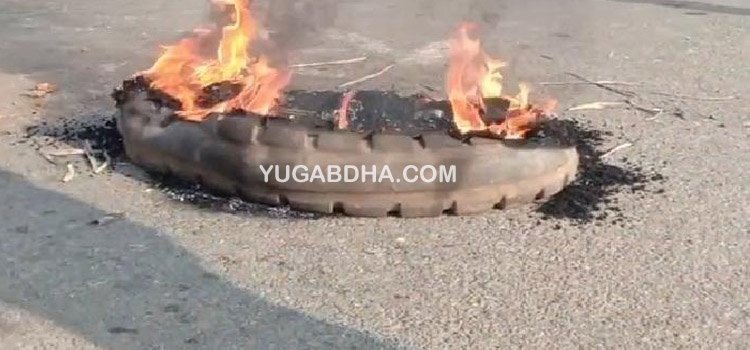 ମହିଳା ମାନଙ୍କ ଦ୍ୱାରା ରାସ୍ତା ଅବରୋଧ, ସ୍ପୀଡ଼ ବ୍ରେକର୍ ନିର୍ମାଣ ଦାବୀ