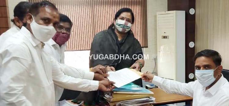 ମା ତାରାତାରିଣୀ ପୀଠକୁ ଅଧ୍ୟାଦେଶ ଆଣି ସୁପରିଚାଳନା କରିବା ନିମନ୍ତେ ଜିଲ୍ଲାପାଳଙ୍କୁ ଦାବୀପତ୍ର ପ୍ରଦାନ