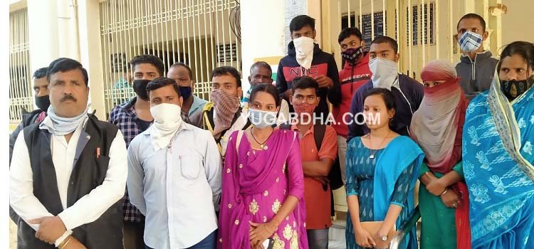 ମୃତ ସରକାରୀ କର୍ମଚାରୀଙ୍କ ଉତ୍ତରାଧିକାରୀଙ୍କୁ ଅନୁକମ୍ପାମୂଳକ ନିଯୁକ୍ତି ପ୍ରଦାନରେ ଜିଲ୍ଲା ଶିକ୍ଷା ବିଭାଗର ଅହେତୁକ ବିଳମ୍ବ ନେଇ ଜିଲ୍ଲାପାଳଙ୍କୁ ଅଭିଯୋଗ