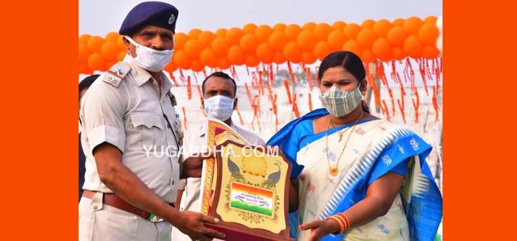 ଗଜପତିରେ ୭୨ତମ ସାଧାରଣତନ୍ତ୍ର ଦିବସଜାତୀୟ ମାଷ୍ଟର୍ ପ୍ରତିଯୋଗୀତାରେ ଓଡିଶାକୁ ଗୌରବ ଆଣିଥିବା କିଶୋର ରଥ ସମ୍ମାନୀତ