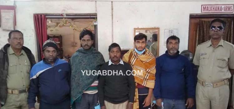 ପୋଲିସ ଜବତ କଲା ୨ଟି ଖଣିଜ ବୋଝେଇ ଟ୍ରକ, ୫ ଅଭିଯୁକ୍ତ ଗିରଫ ଖଣିବିଭାଗର କାର୍ଯ୍ୟାନୁଷ୍ଠାନ ଶୂନ