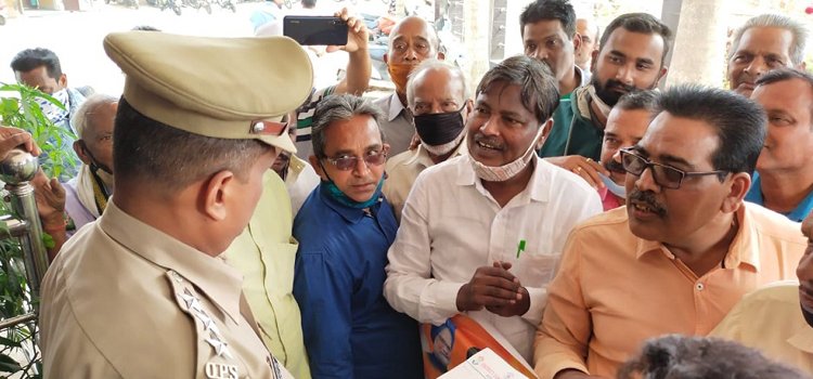 ପ୍ରଦେଶ କଂଗ୍ରେସ ସଭାପତିଙ୍କୁ କେଉଁଝରରେ ଆକ୍ରମଣ ଘଟଣାରେ ଅଭିଯୁକ୍ତଙ୍କୁ ଗିରଫ ପାଇଁ ପୋଲିସ ଡିଜିଙ୍କ ଉଦେଶ୍ୟରେ ଏସପିଙ୍କୁ ସ୍ମାରକପତ୍ର ପ୍ରଦାନ