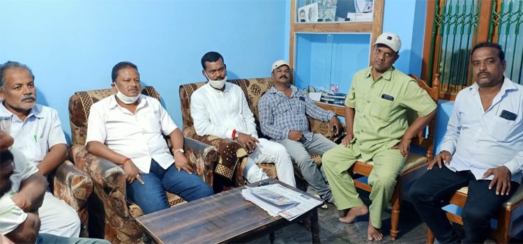 ସ୍ୱର୍ଗତ ଦେବରାଜ ସାହୁଙ୍କ ପରିବାରକୁ ଭେଟି ସମବେଦନା ଜଣାଇଲେ ଶ୍ରୀକାନ୍ତ ସାହୁ