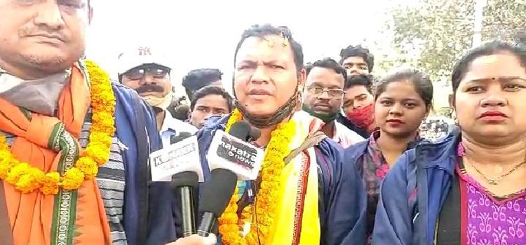 ଦିଲ୍ଲୀରେ ଧୁମ ମଚେଇ ଥିବା କଳାହାଣ୍ଡିର ବଜାସାଲ ଦଳକୁ ଜିଲ୍ଲାରେ ମିଳିଲା ବିପୁଳ ସମ୍ବର୍ଦ୍ଧନା