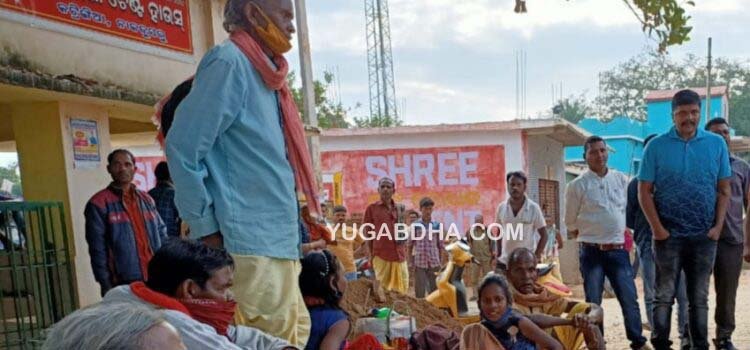 ନେତ୍ର ଅସ୍ତ୍ରୋପଚାର ନାମରେ ଦଲାଲି :ଗରିବ ବୃଦ୍ଧ ବୃଦ୍ଧା ଙ୍କ ପାଇଁ ଦେବଦୂତ ସାଜିଲେ ପୋଲିସ ବାବୁ