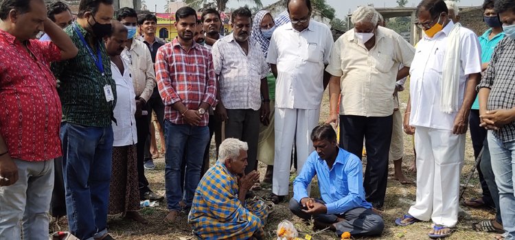 ବିଦ୍ୟାଳୟ ଶ୍ରେଣୀଗୃହ ସ୍ଥାପନ ସକାଶେ ଭିତିପ୍ରସ୍ତର ସ୍ଥାପନ