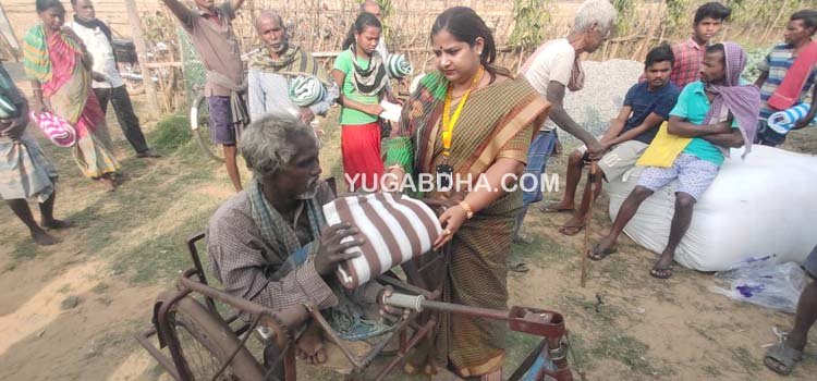 ଜୟଦୁର୍ଗା ଫାଉଣ୍ଡେସନ ପକ୍ଷରୁ ଗରିବ ଅସହାଙ୍କୁ କମ୍ବଳ ବଣ୍ଟନ