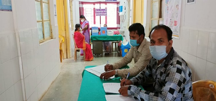 ପୋଲସରା ଗୋଷ୍ଠୀ ସ୍ୱାସ୍ଥ୍ୟ କେନ୍ଦ୍ରରେ ଟୀକା କରଣ