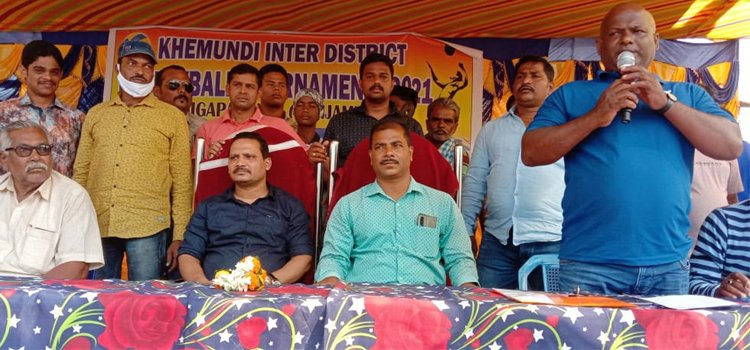 ଖେମୁଣ୍ଡି ଭଲିବଲ ଟୁର୍ନାମେଣ୍ଟ ; ବ୍ରହ୍ମପୁର କୁ ପରାଜିତ କରି ଗୁମ୍ମା ଟିମ୍ ସେମିଫାଇନାଲକୁ ଉନ୍ନୀତ