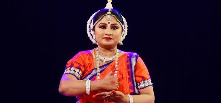 ଛତ୍ରପୁର ଓଡିଶୀ ନୃତ୍ୟାଙ୍ଗନା ମଧୁସ୍ମିତା ଭୂବନେଶ୍ୱରରେ ସମ୍ମାନୀତ