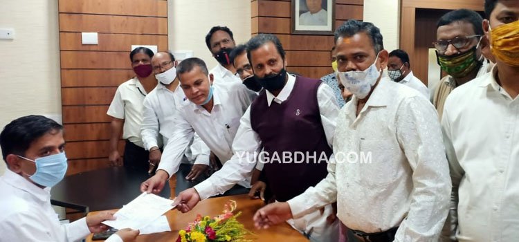 ମୁଖ୍ୟମନ୍ତ୍ରୀଙ୍କ ଉଦ୍ଦେଶ୍ୟରେ ଛତ୍ରପୁର ଓକିଲ ସଂଘ ପକ୍ଷରୁ ଦାବି ପତ୍ର ପ୍ରଦାନ