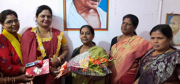 ନୂଆଁ ସିଡିପିଓଙ୍କୁ ସ୍ୱାଗତ ଜଣାଇବା ସହ ପୁରୁଣାଙ୍କୁ ବିଦାୟ ଦେଲେ ବେଲଗୁଣ୍ଠା ଅଙ୍ଗନୱାଡ଼ି କର୍ମୀ