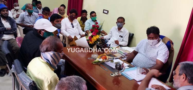 ନରେନ୍ଦ୍ରପୁର ଗ୍ରାମବାସୀଙ୍କ ସହ ବିଧାୟକଙ୍କ ଆଲୋଚନା