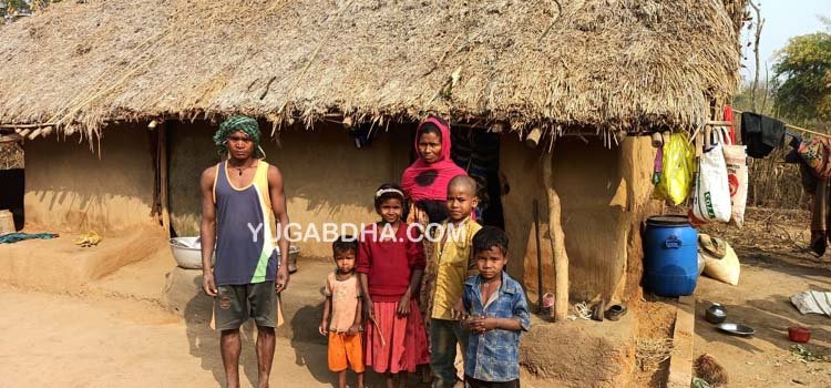 ଟଙ୍କା ନଦେଲେ ମିଳୁନି ରେସନକାର୍ଡ, ଅଦ୍ଧାହାରରେ ପରିବାର