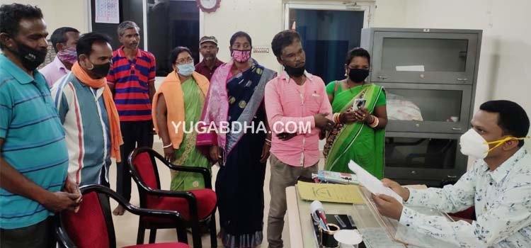 ବି.ଡି.ଓ.ଙ୍କୁ ଗାଁ ସାଥି ସଂଘ ପକ୍ଷରୁ ୪ ଦଫା ଦାବିପତ୍ର ପ୍ରଦାନ