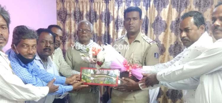 ଥାନା ବାବୁଙ୍କୁ ସ୍ୱାଗତ କରିବା ସହ ମୁଖ୍ୟମନ୍ତ୍ରୀଙ୍କୁ ଧନ୍ୟବାଦ ଜଣାଇଲେ ଆମ୍ବପୁଆ ପଞ୍ଚାୟତର ତିନି ଗ୍ରାମ ବାସୀ