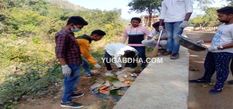 ରାବଣଧାରା ପର୍ଯ୍ୟଟନ ସ୍ଥଳୀ ରେ ସ୍ବଚ୍ଛତା ଅଭିଯାନ ଆରମ୍ଭ କଲା ଏବିଭିପି