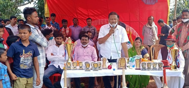 ଲଙ୍ଗଳେଶ୍ଵର କ୍ରିକେଟ ଟୁର୍ଣ୍ଣାମେଣ୍ଟ ଉଦଘାଟନ