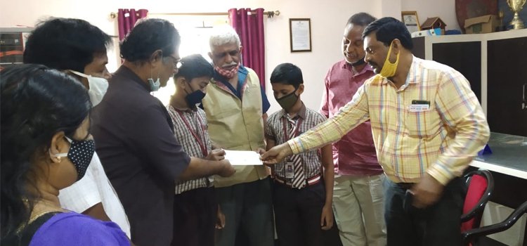 ସାଇ ଗୁରୁକୁଳ ଆବାସିକ ବିଦ୍ୟାଳୟ ରେ ମେଧାବୃତ୍ତି ପ୍ରଦାନ
