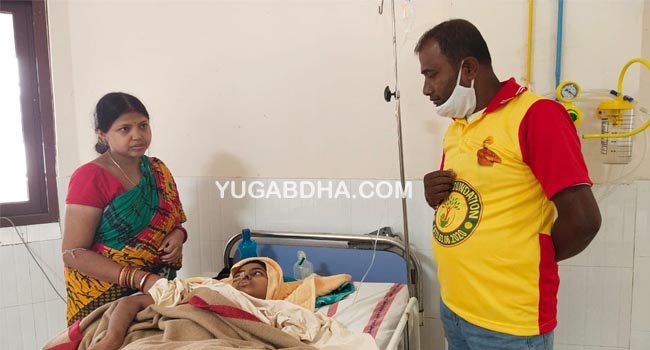 ଅସହାୟ ପ୍ରିୟଙ୍କାଙ୍କୁ ସାହାଯ୍ୟର ହାତ ବଢ଼ାଇଲା ମୋହିତ ଫାଉଣ୍ଡେସନ