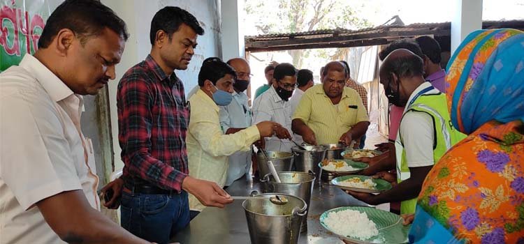 ବଡାଖାନା କାର୍ଯ୍ୟକ୍ରମରେ ବିଧାୟକ ଓ ଉପ ଜିଲ୍ଲାପାଳ