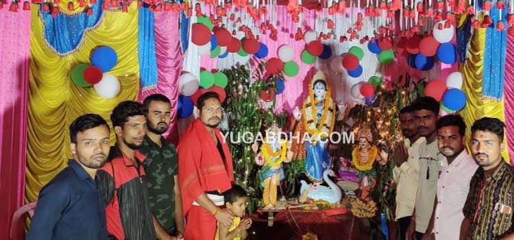 ମହାବୀର ବଜାର ଠାରେ ସରସ୍ୱତୀ ପୂଜା