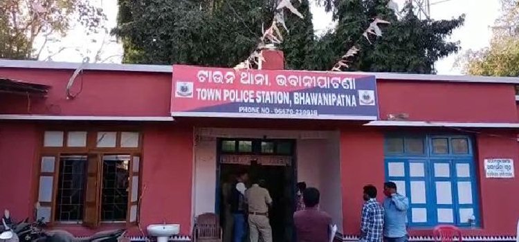 ନାବାଳିକାଙ୍କୁ ବ୍ଲାକ ମେଲିଂ କରି ଯୁବକ ଗିରଫ