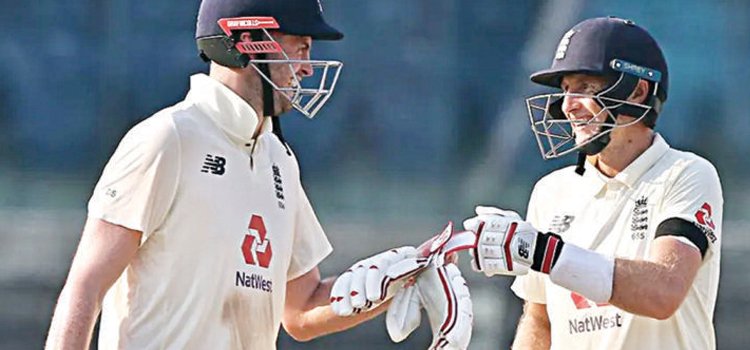 ଦ୍ବିଶତକ ଭାଗୀଦାରିରେ ଇଂଲଣ୍ଡ ମୂଳଦୁଆ ଦୃଢ଼