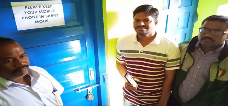 ପାରାଦୀପ କେନ୍ଦ୍ରୀୟ ଶ୍ରମ ଅଧିକାରୀଙ୍କ କାର୍ଯ୍ୟାଳୟ ଦିନରେ ତାଲା କର୍ତ୍ତୃପକ୍ଷ ଦୃଷ୍ଟି ଦେବାକୁ ଦାବୀ