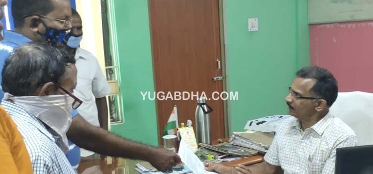 ସାନଜରିଆ ପ୍ୟାକ୍ସ ଧାନମଣ୍ଡିରେ ଧାନ କିଣାରେ ଅବ୍ୟବସ୍ଥା ପାଇଁ ପ୍ରଶାସନକୁ ଗଣଧାରଣା ଚେତାବନୀ